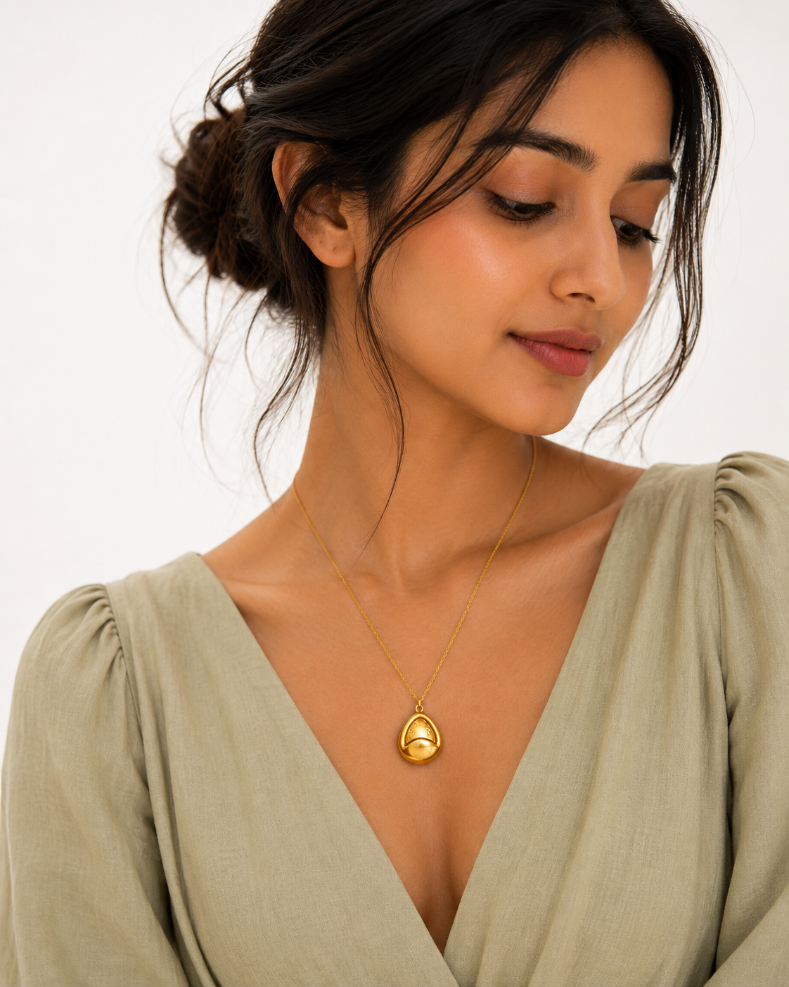 Droplet Pendant Necklace