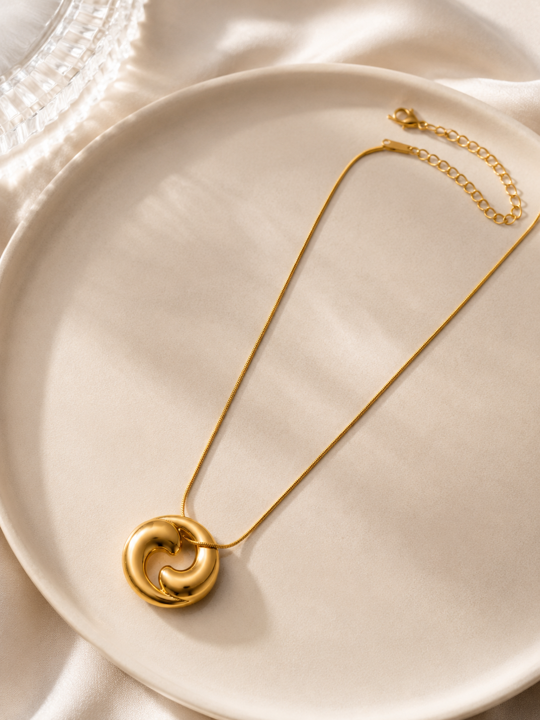 Aurelia Swirl Necklace