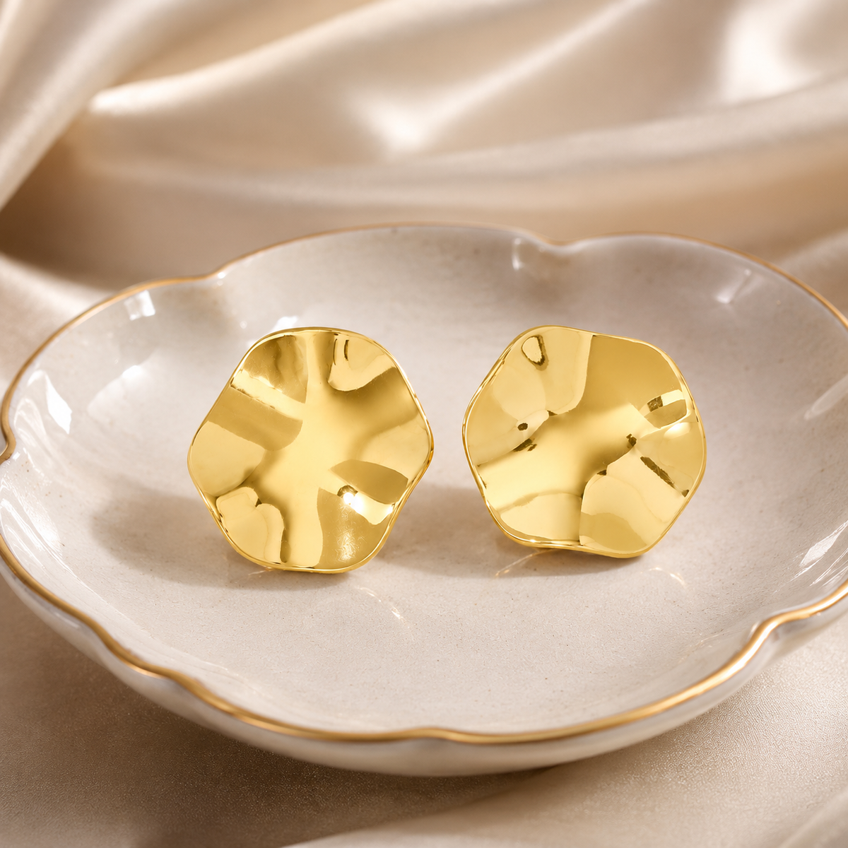 Sculpt Stud Earrings