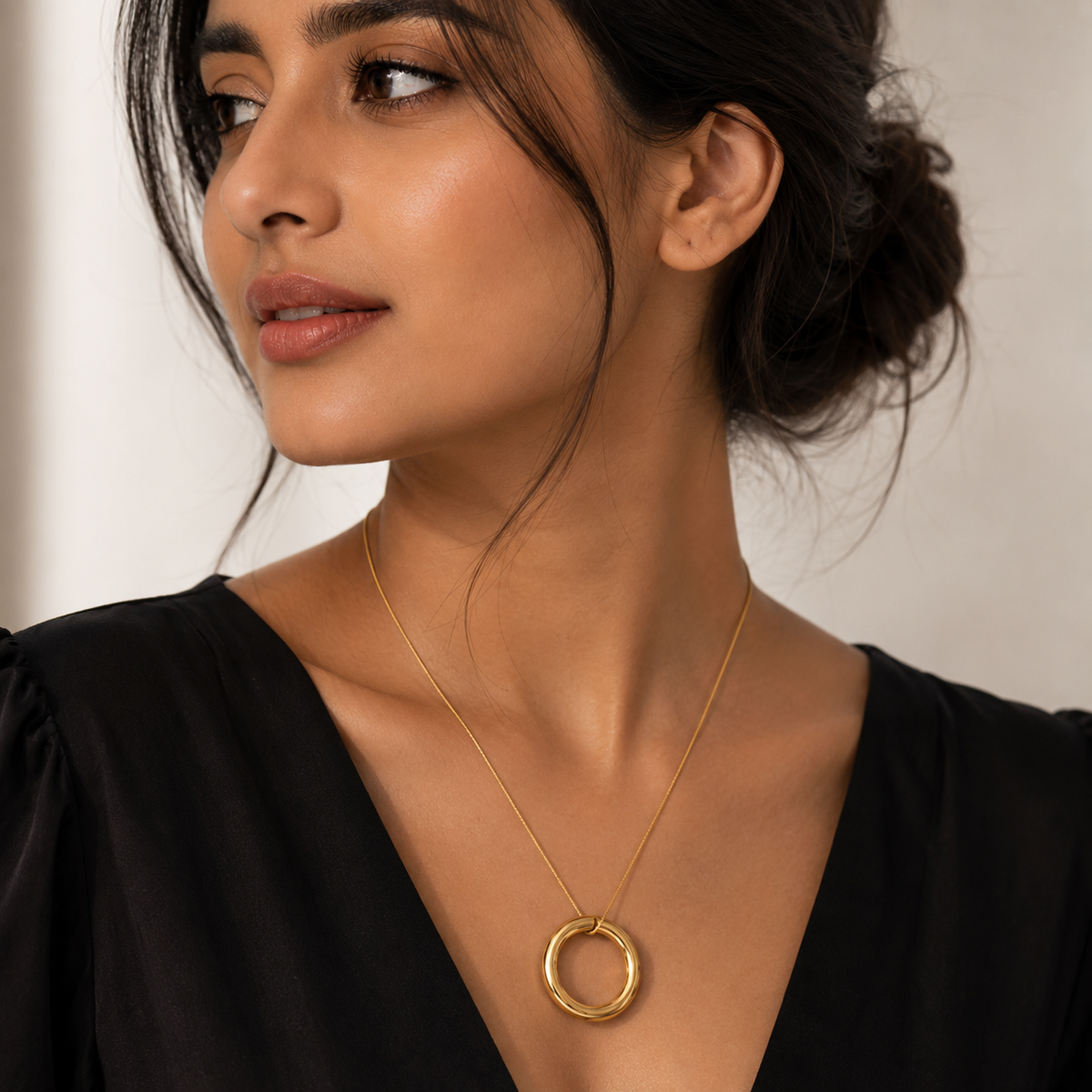Lumi Halo Necklace