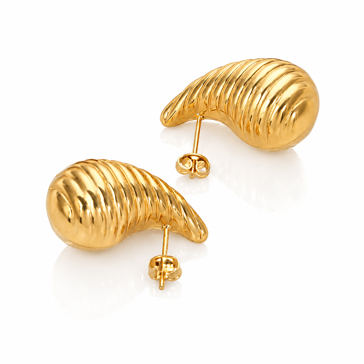 Ribbed Gold Earrings