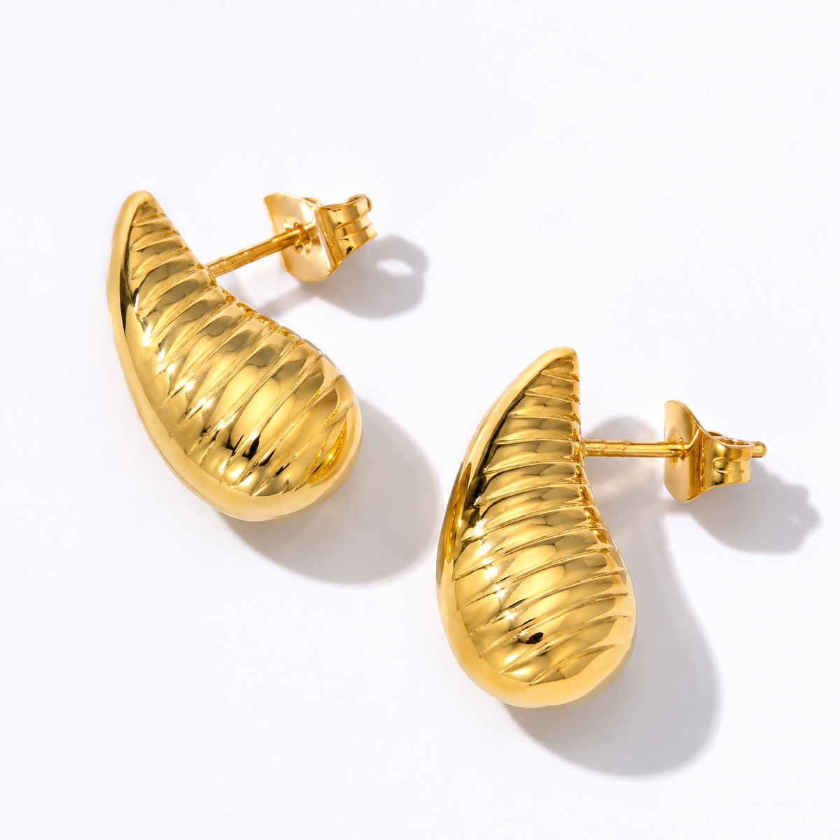 Ribbed Gold Earrings